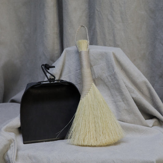 Sunhouse Craft Tampico Wing Small Hand Broom