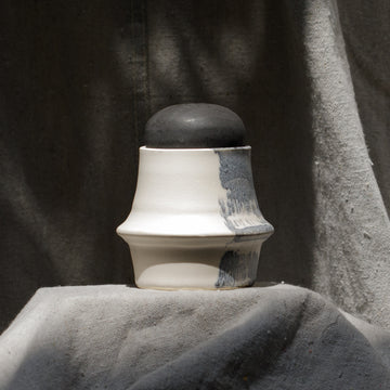 Grandmont Street Puffed Jar Black & White