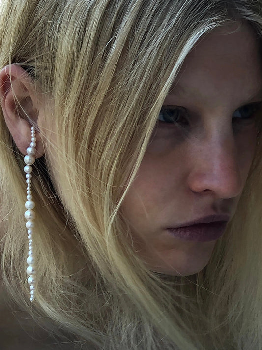 Muscles & Muscles Lone Pearl Glyzinia Earring