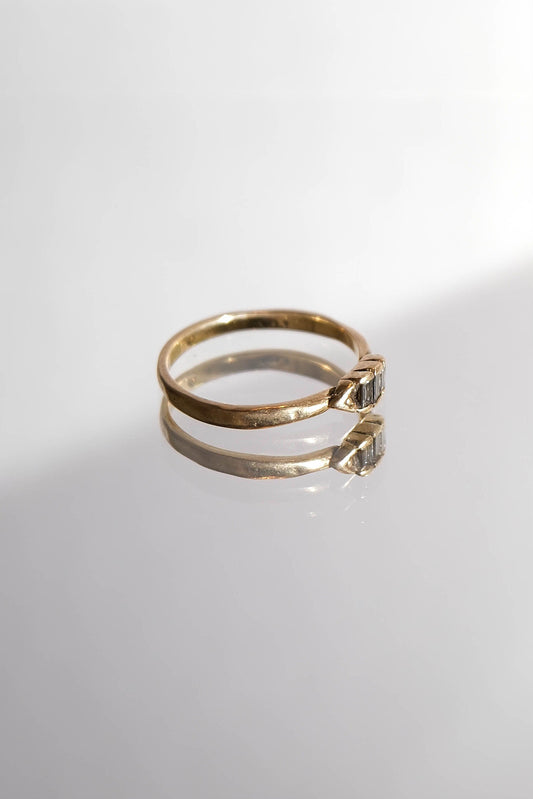 Vintage 14k Yellow Gold and 3 White Baguette Diamond Ring