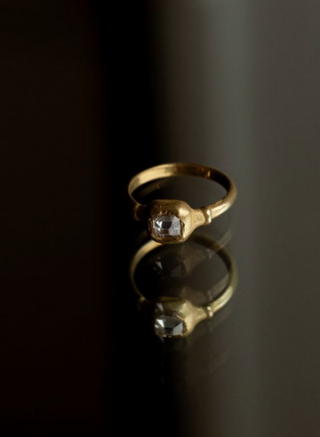 Atelier Narce Reverse Set Diamond Solitare Ring
