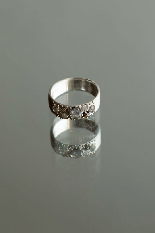 Atelier Narce Grey and Brown Diamond Band