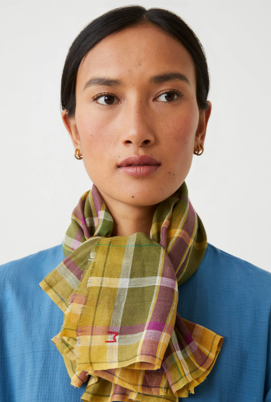 Moismont Mesange 768 Scarf in Amazon