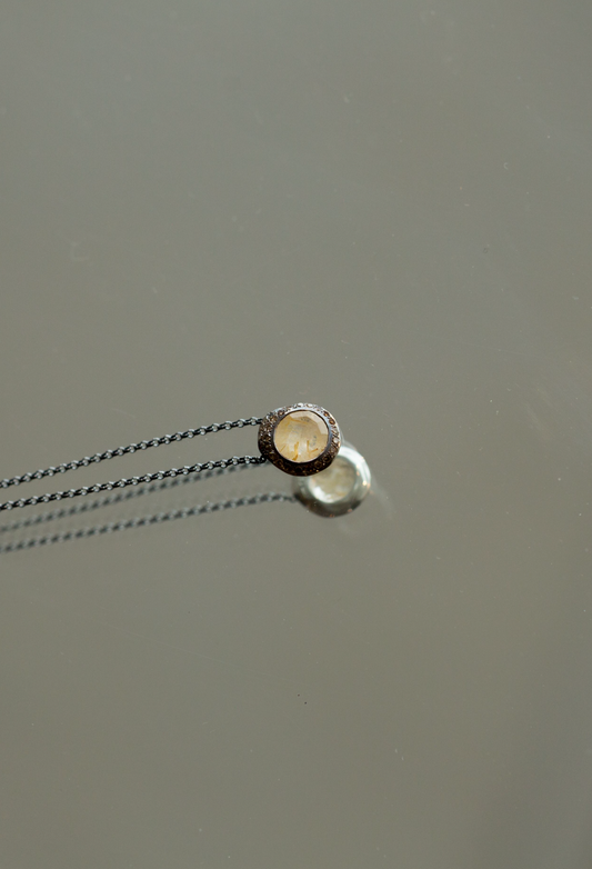 Rosa Maria Petite Golden Quarts Necklace