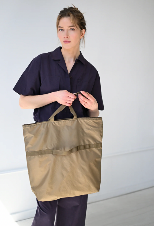 8.6.4. Nylon Tote Bag Medium