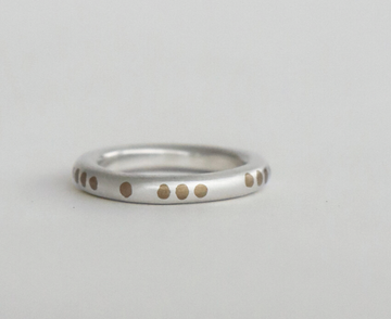 Mondo Studio Jacquard Dots Ring