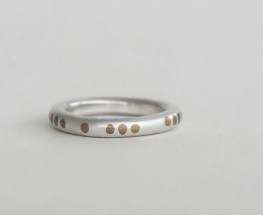 Mondo Studio Jacquard Dots Ring