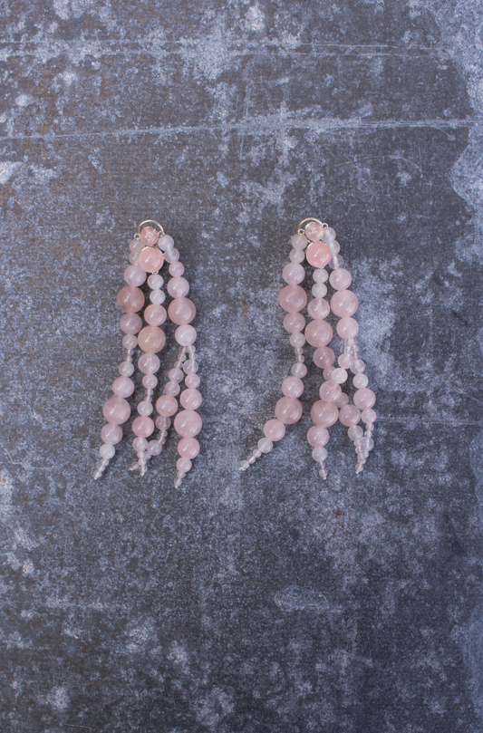 Mussels & Muscles Rose Short Glyzinia Earrings