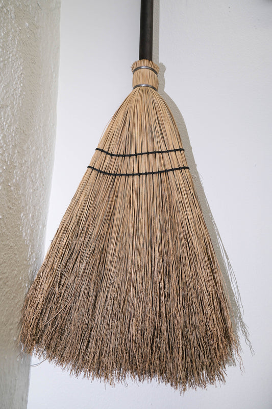 Sunhouse Craft Big Broom and Dutch Hanger